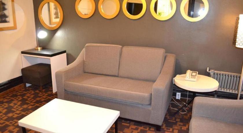 Adante Hotel, A C-two 3*